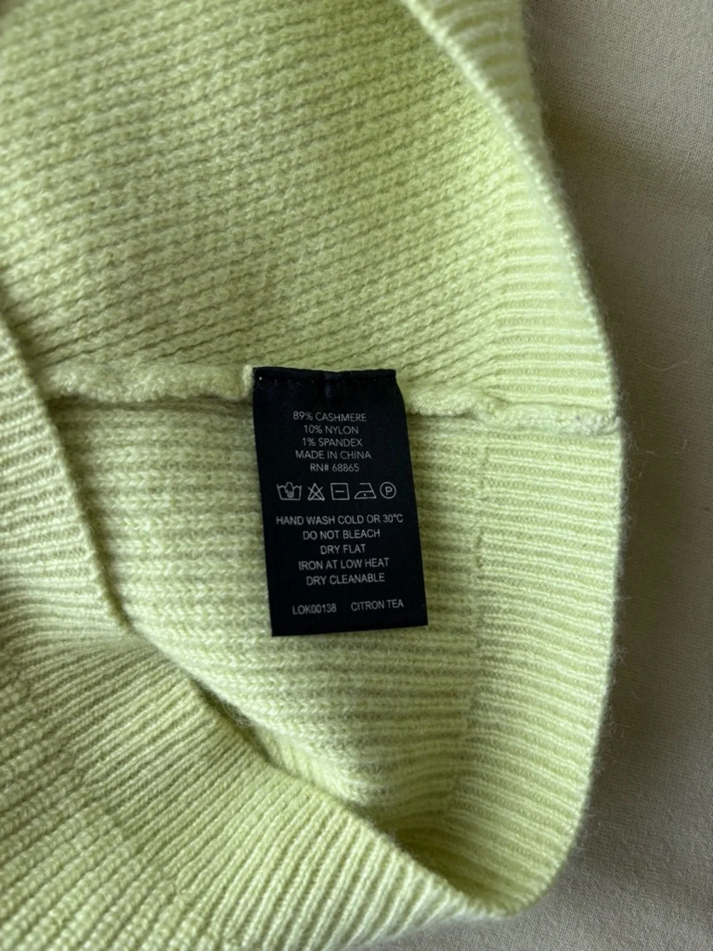 Le Ore Cashmere Knit Scoop Neck Crop Tank Top - Picture 4 of 4